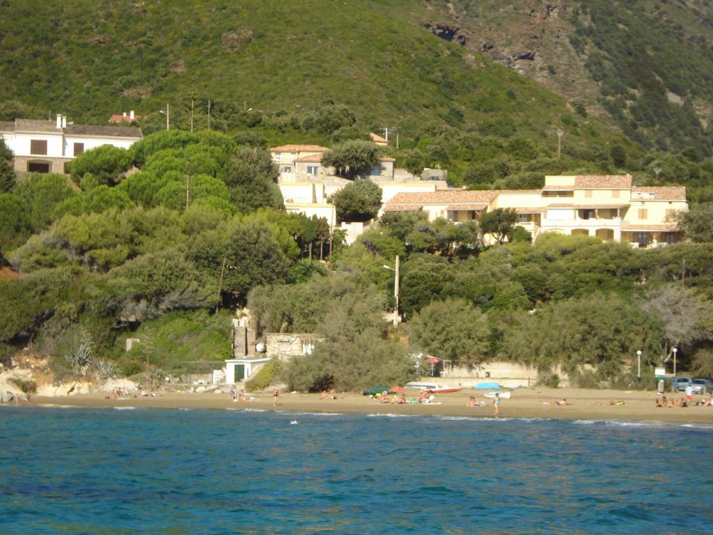 Residence Arinella Farinole Bagian luar foto