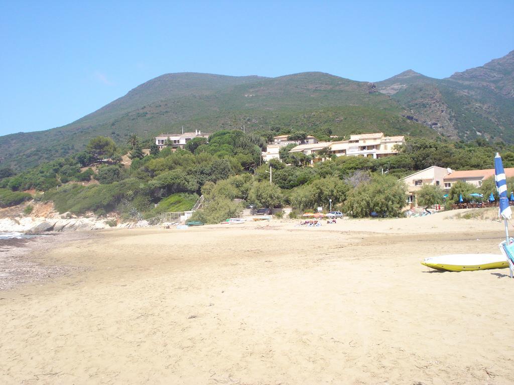 Residence Arinella Farinole Bagian luar foto