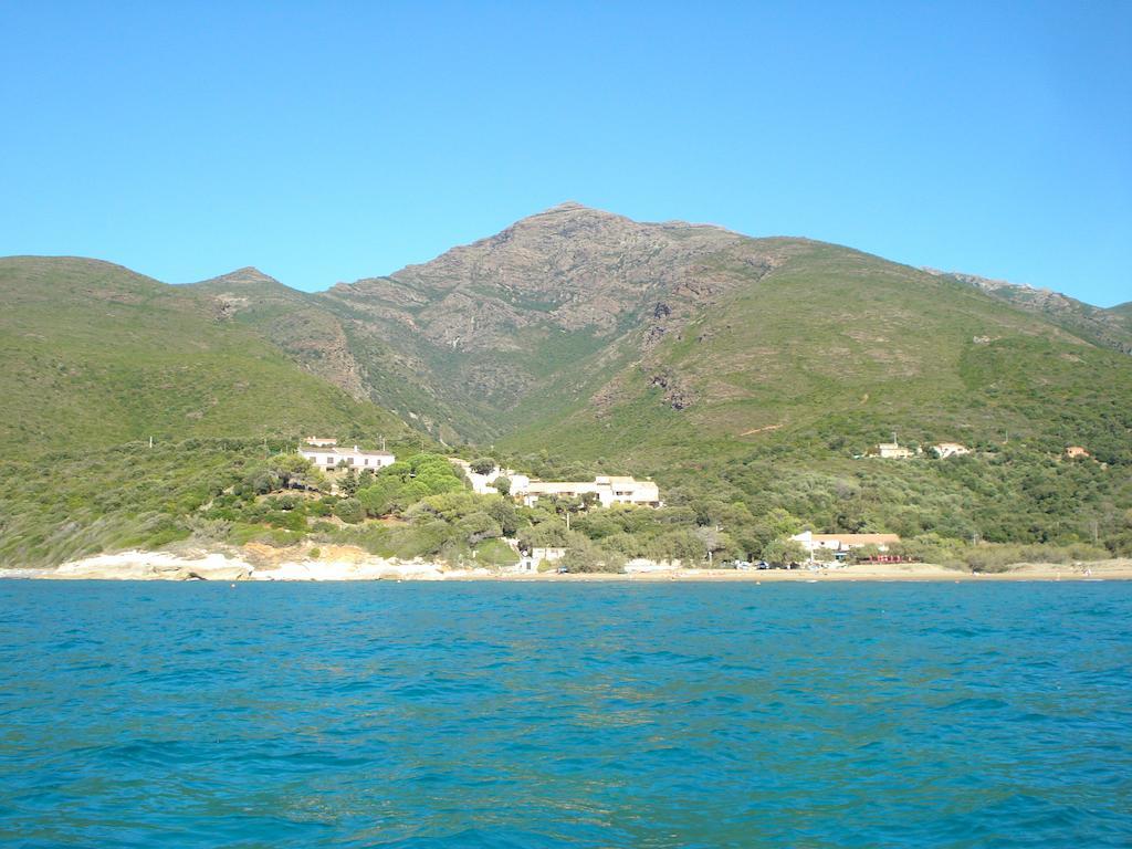 Residence Arinella Farinole Bagian luar foto