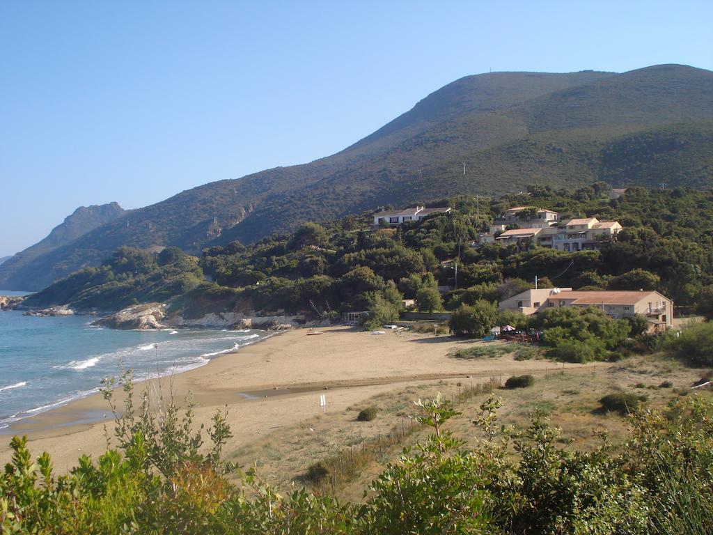Residence Arinella Farinole Bagian luar foto