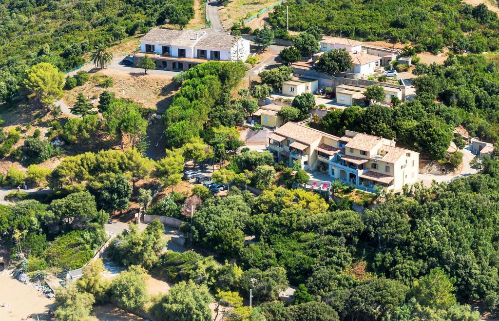 Residence Arinella Farinole Bagian luar foto