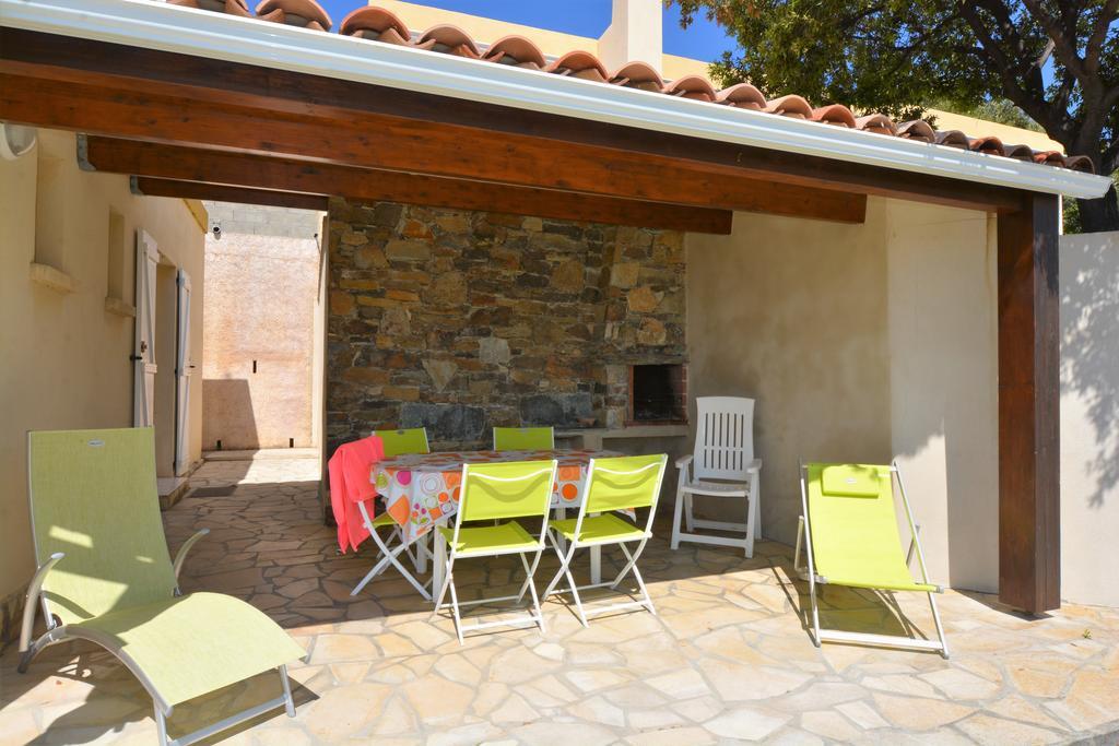 Residence Arinella Farinole Bagian luar foto