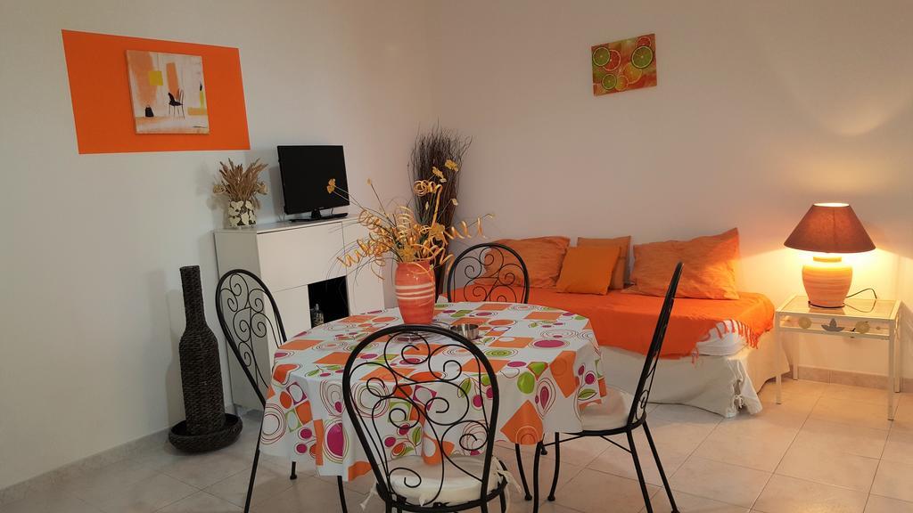 Residence Arinella Farinole Bagian luar foto
