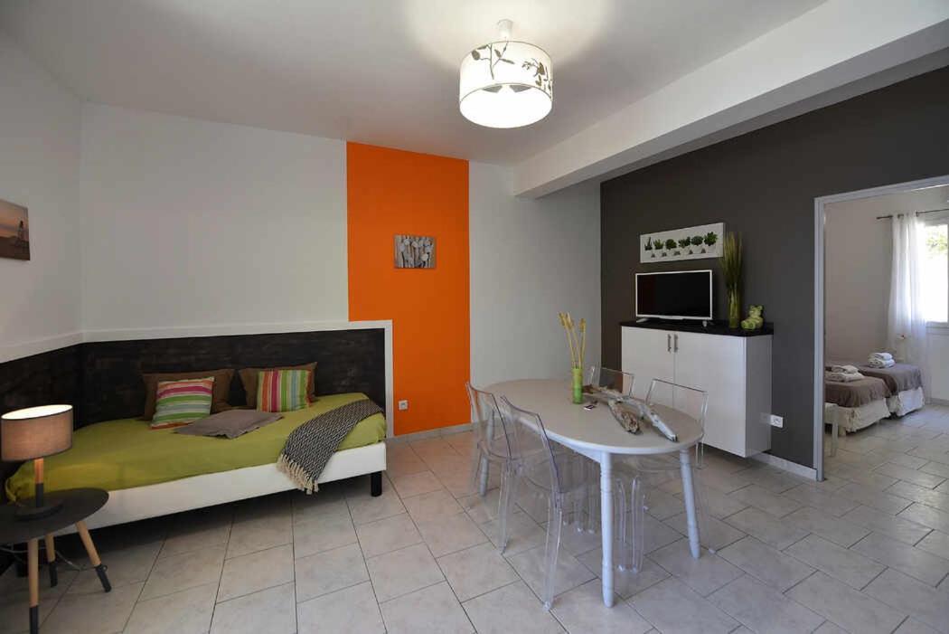 Residence Arinella Farinole Bagian luar foto