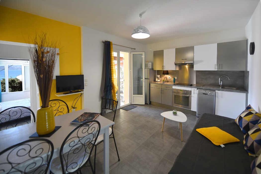 Residence Arinella Farinole Bagian luar foto